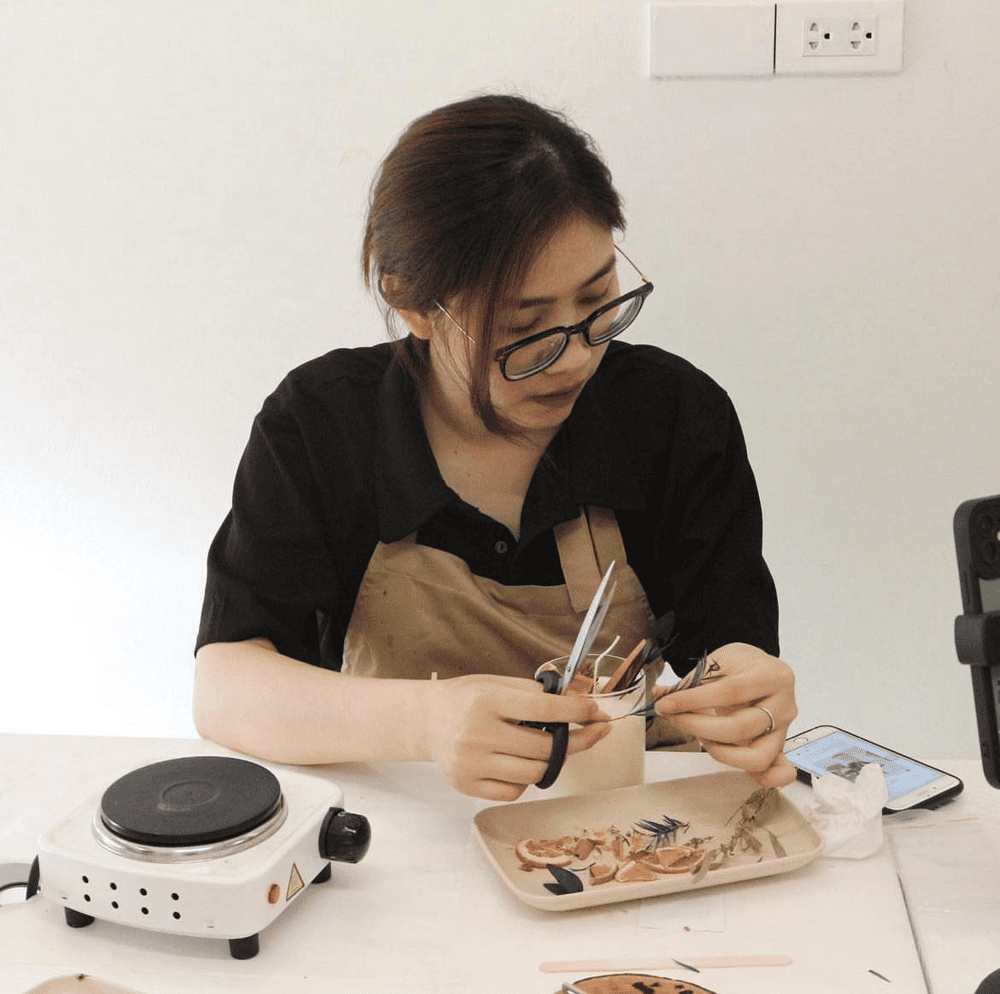 Tự tay pha chế nến thơm, tận hưởng không gian sáng tạo (Nguồn: Lamor Studio)